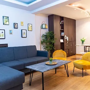 https://houseloft-cityhub-central.hotels-of-thessaloniki.com